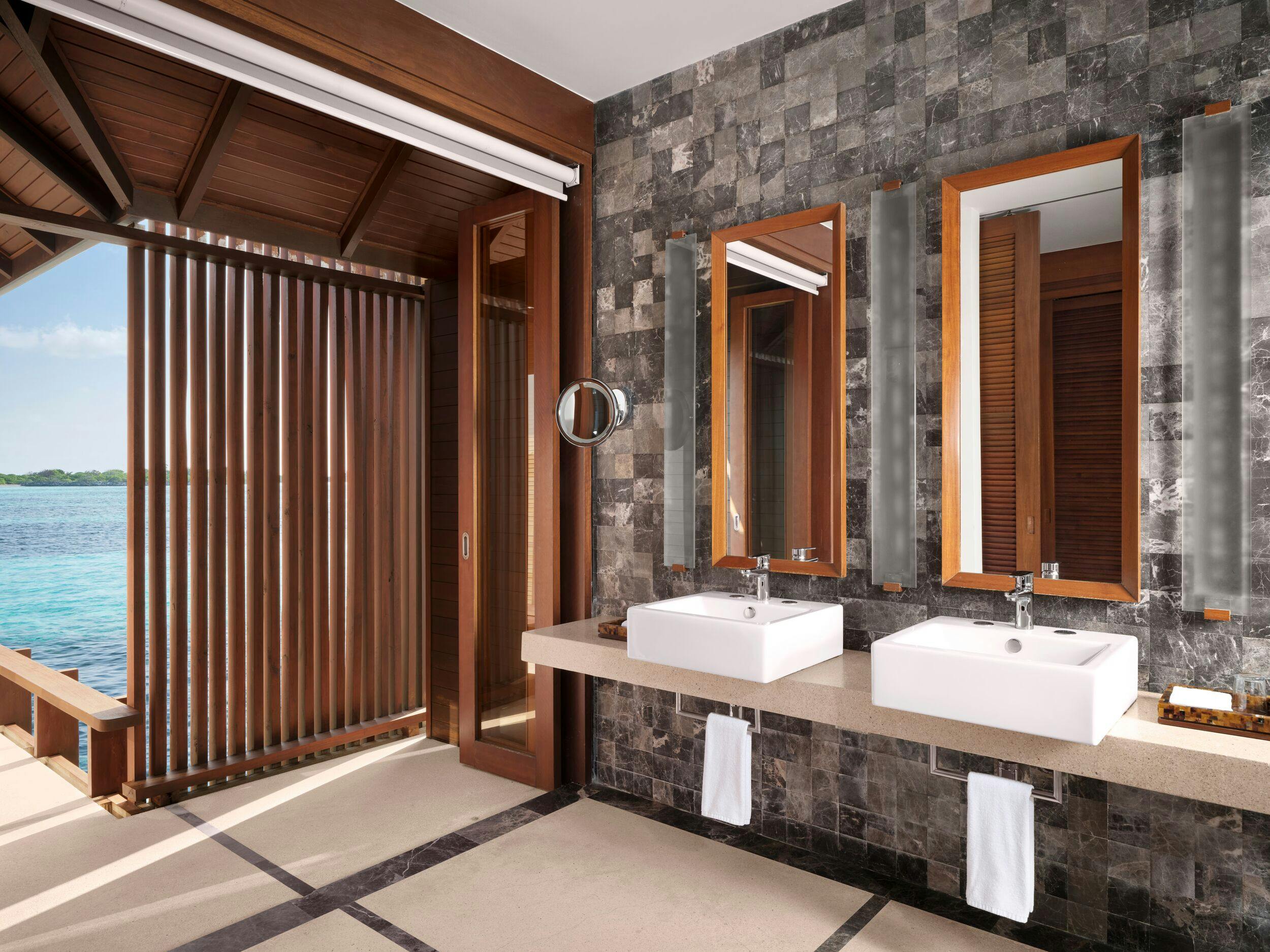 Water Villa with Whirlpool - Lagoon View